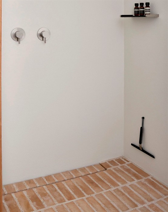 Vipp2 Shower Wiper - Black